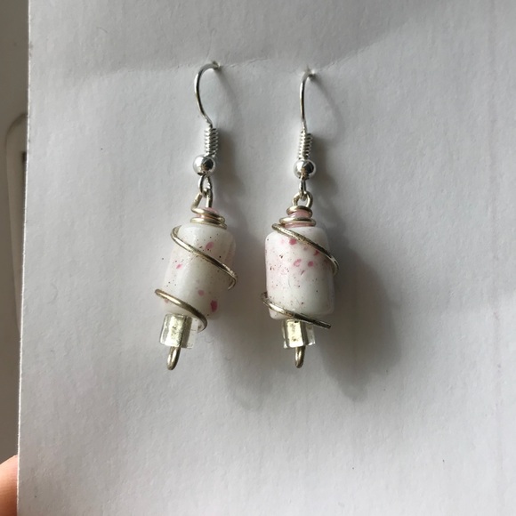 Pink and white glass earrings - Picture 2 of 3
