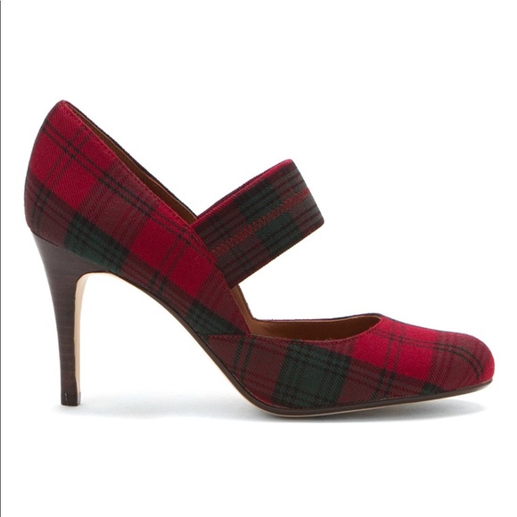 Closed Toe Mary Jane Pump - Picture 2 of 8