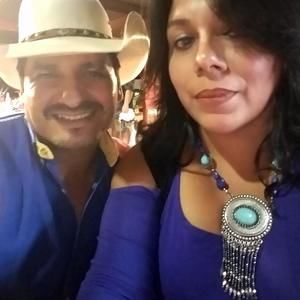 Meet your Posher, Gloria