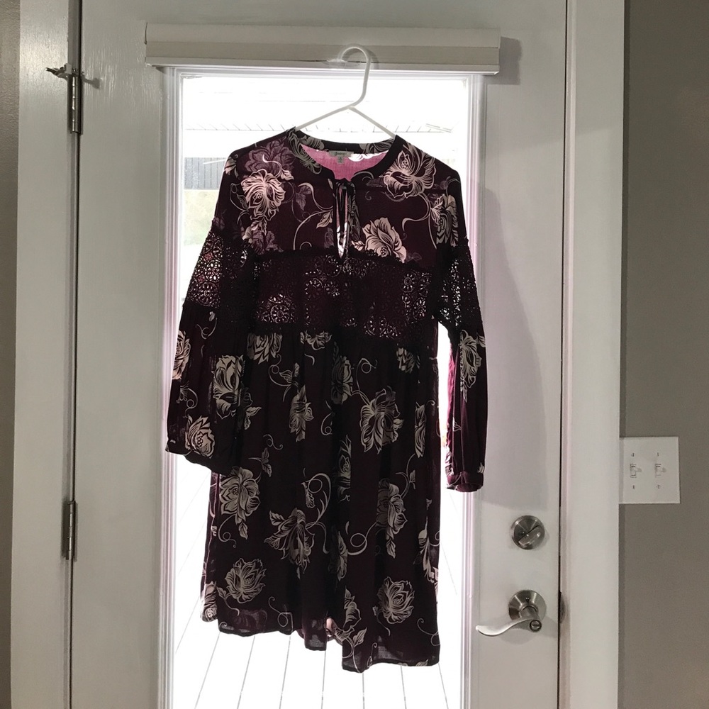Boutique Dress. Great for leggings and boots.