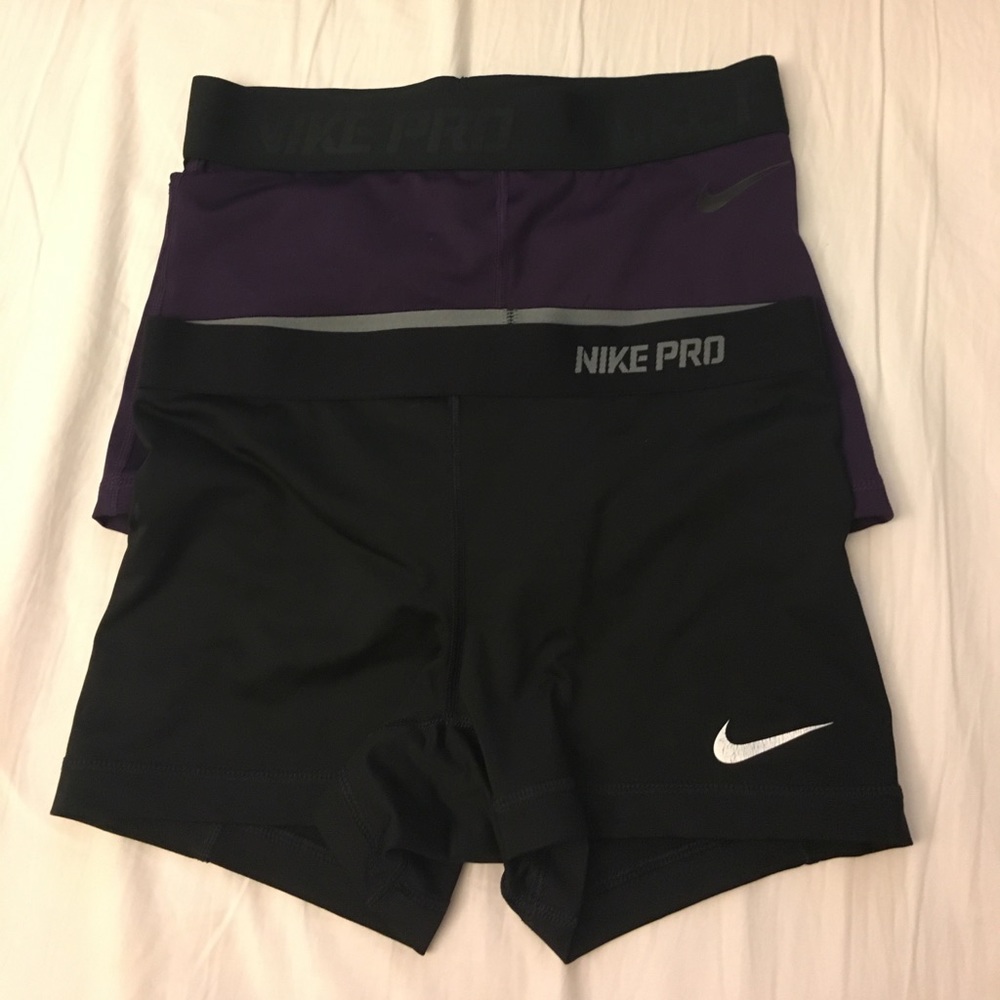 2 pairs Nike Pro Compression medium