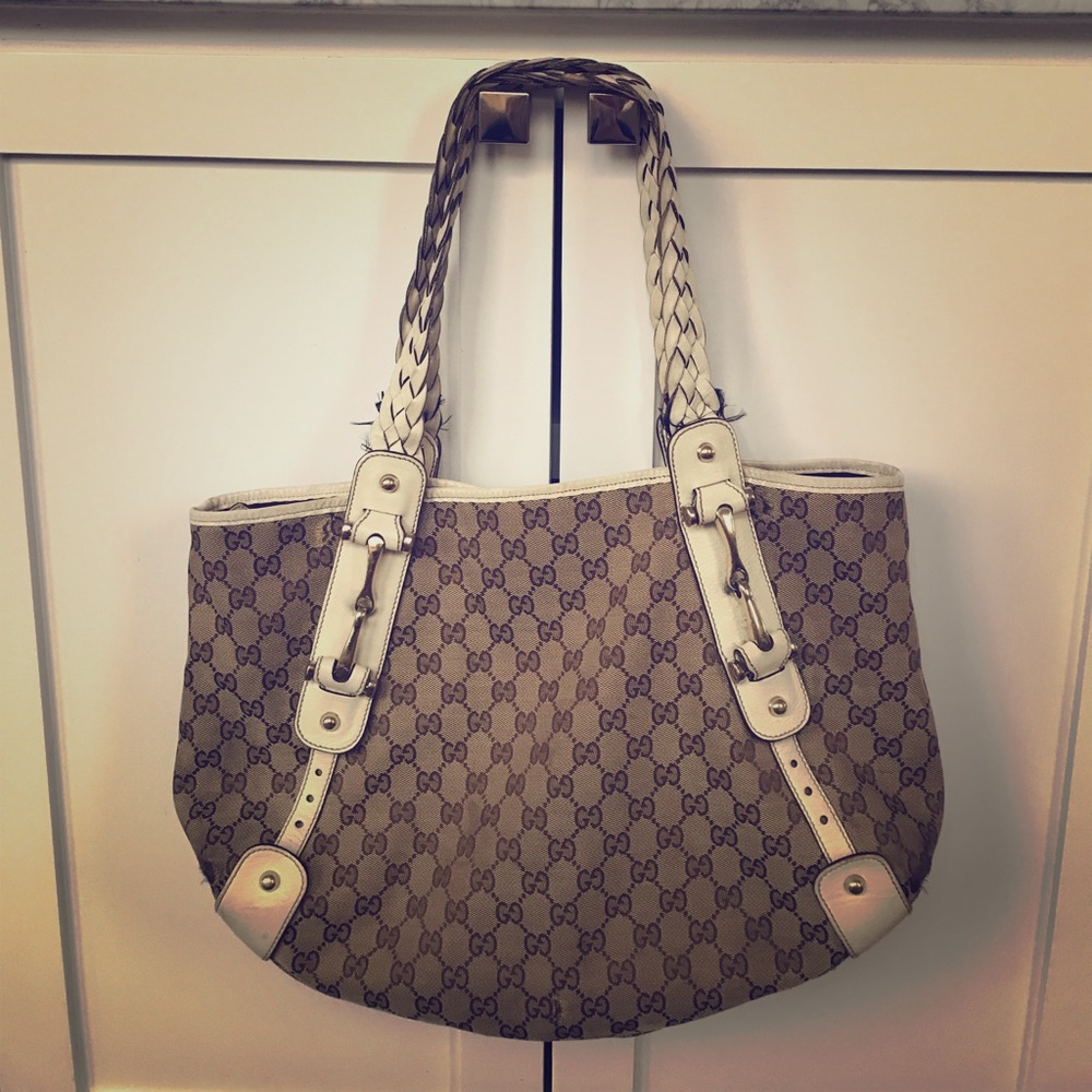 Gucci Pelham Hobo