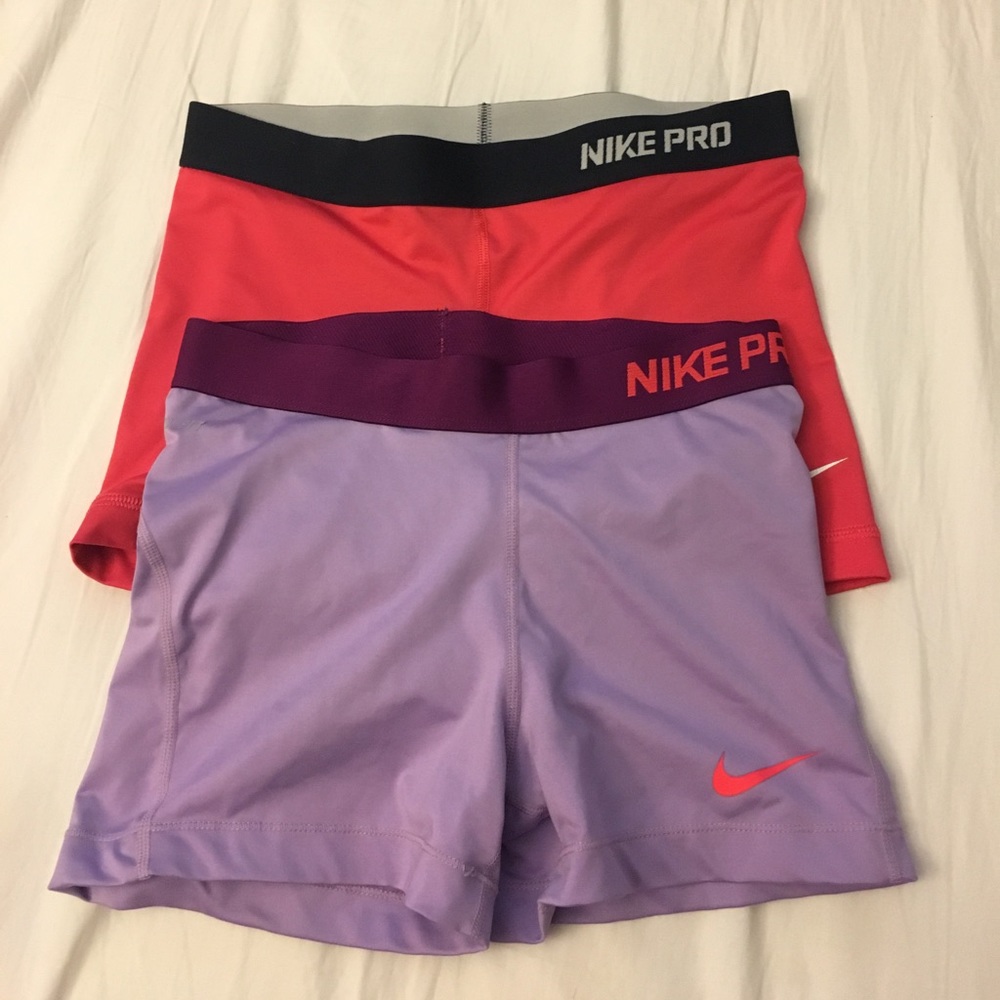 2 pairs Nike Pro Compression medium