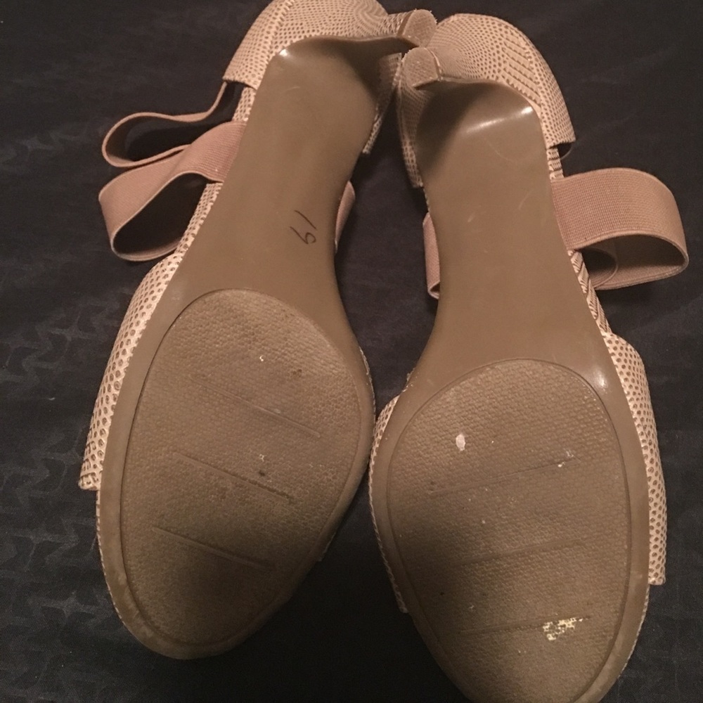 🔴👠Heels👠🔴 - Picture 3 of 3