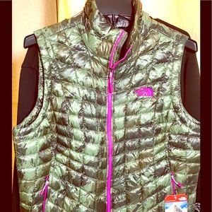 The North Face women’s thermoball camo vest