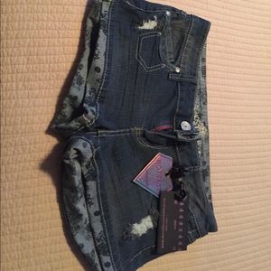 Almost Famous short shorts !!! Brand new w tags!