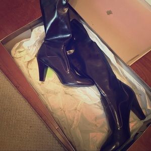 Franco Sarto size 7 1/2 brown pull on boots