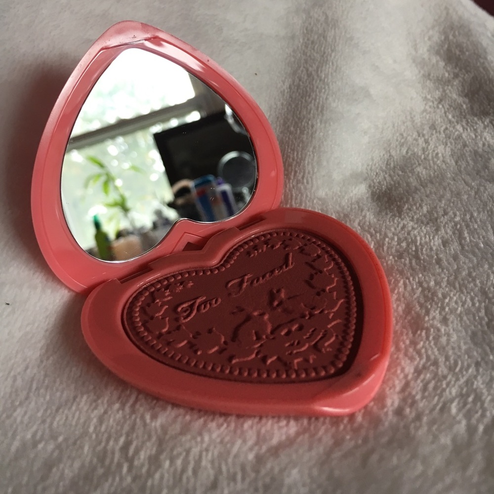 Too Faced Blush