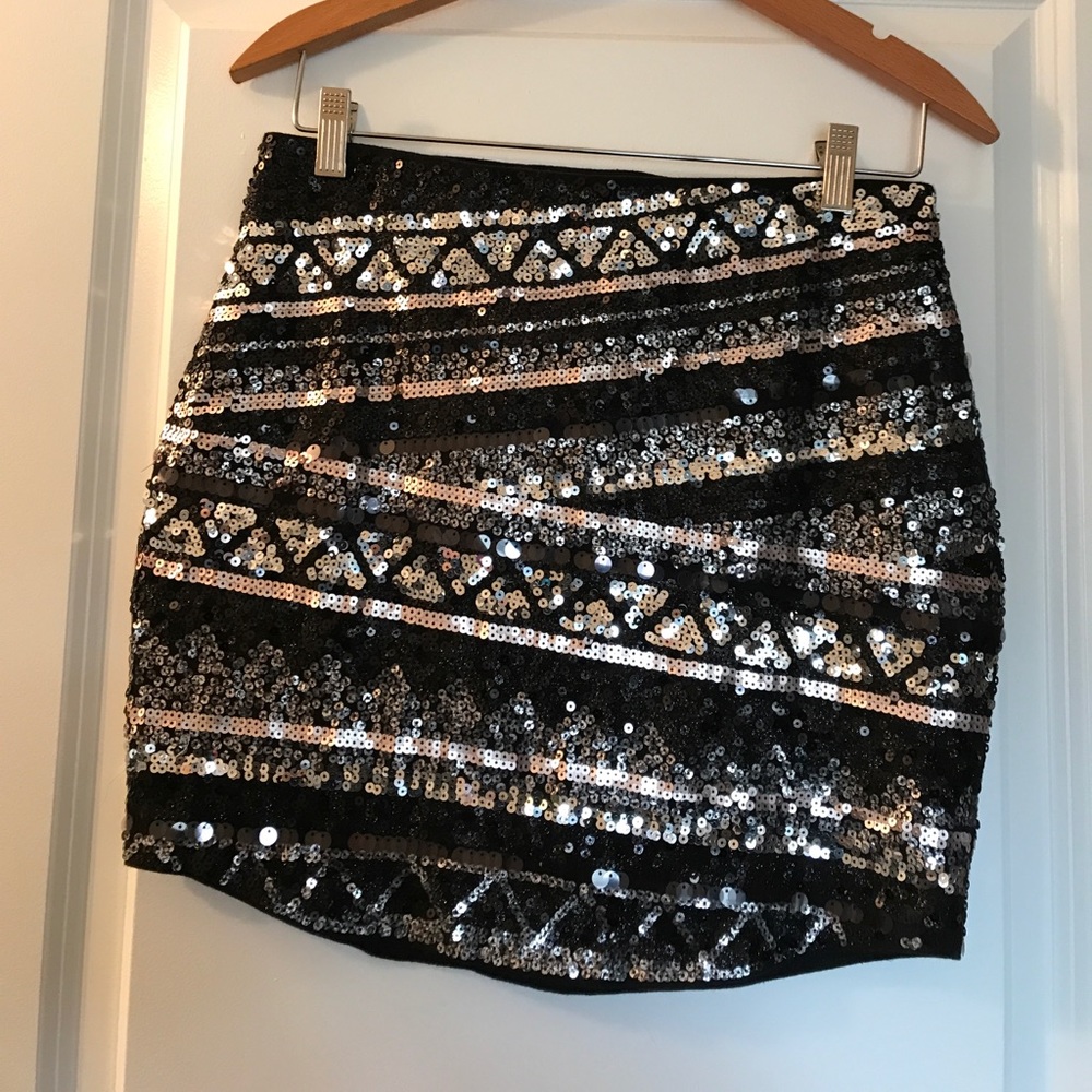 Express sequin mini skirt