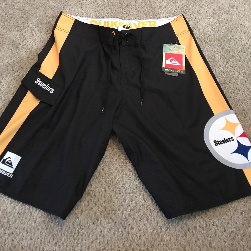 Men’s Steelers Quiksilver swim trunks Sz 34. New!