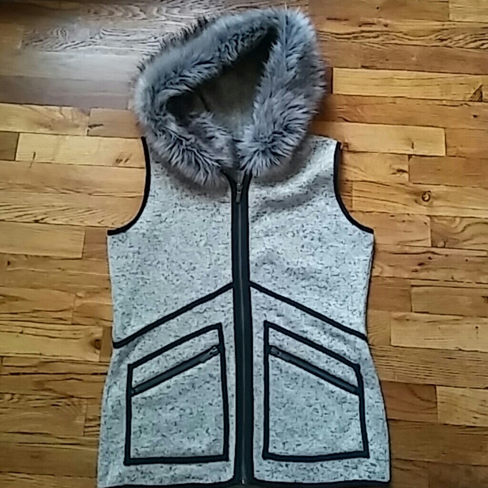 NWT Faux Fur Hoodie Vail Vest