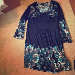 Comfy patterned loose shirt.