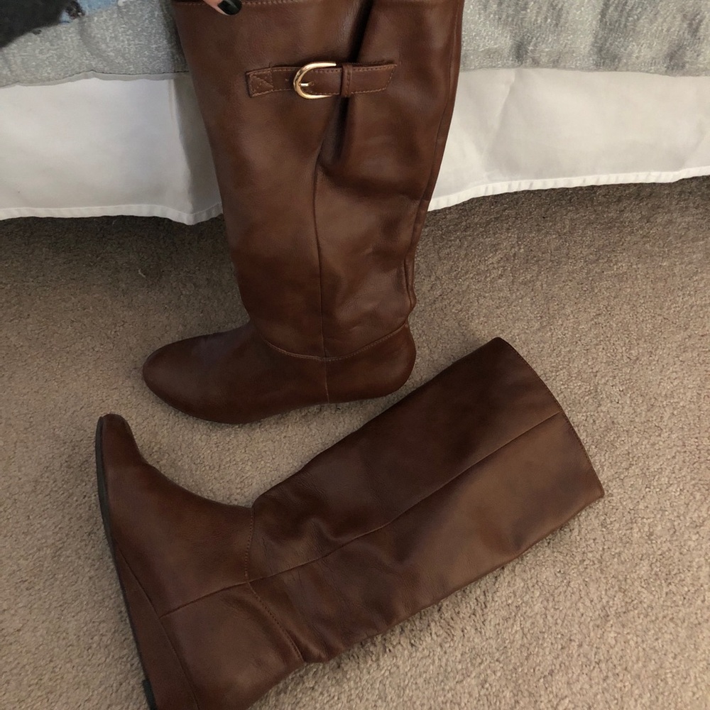 Brown boots