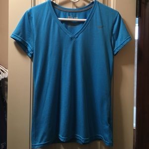 Nike dri-fit v-neck short sleeved workout top