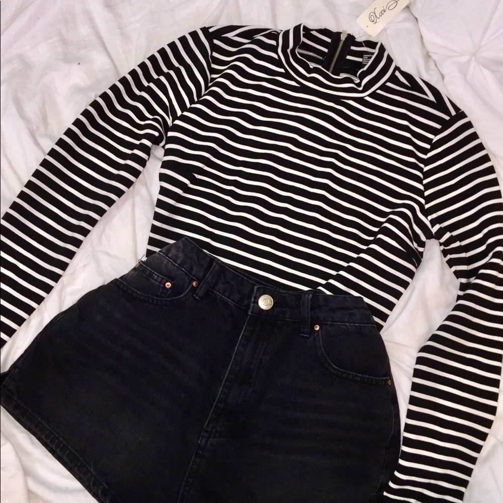 Forever 21 Ribbed Knit Long Sleeve Crop trop