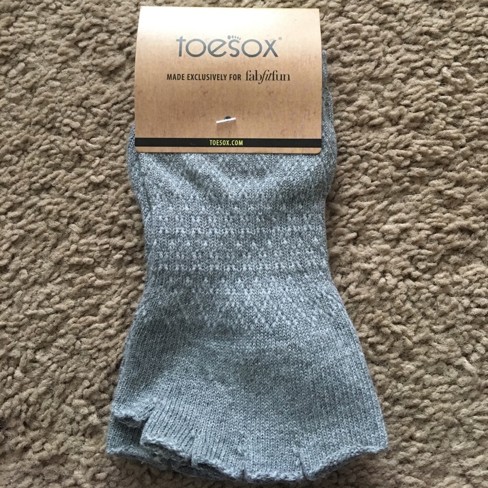 BNWT Grey Toesox for Barre