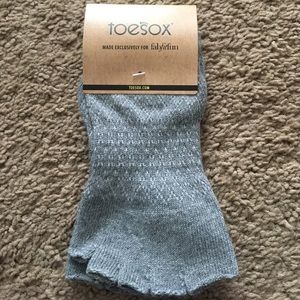 BNWT Grey Toesox for Barre
