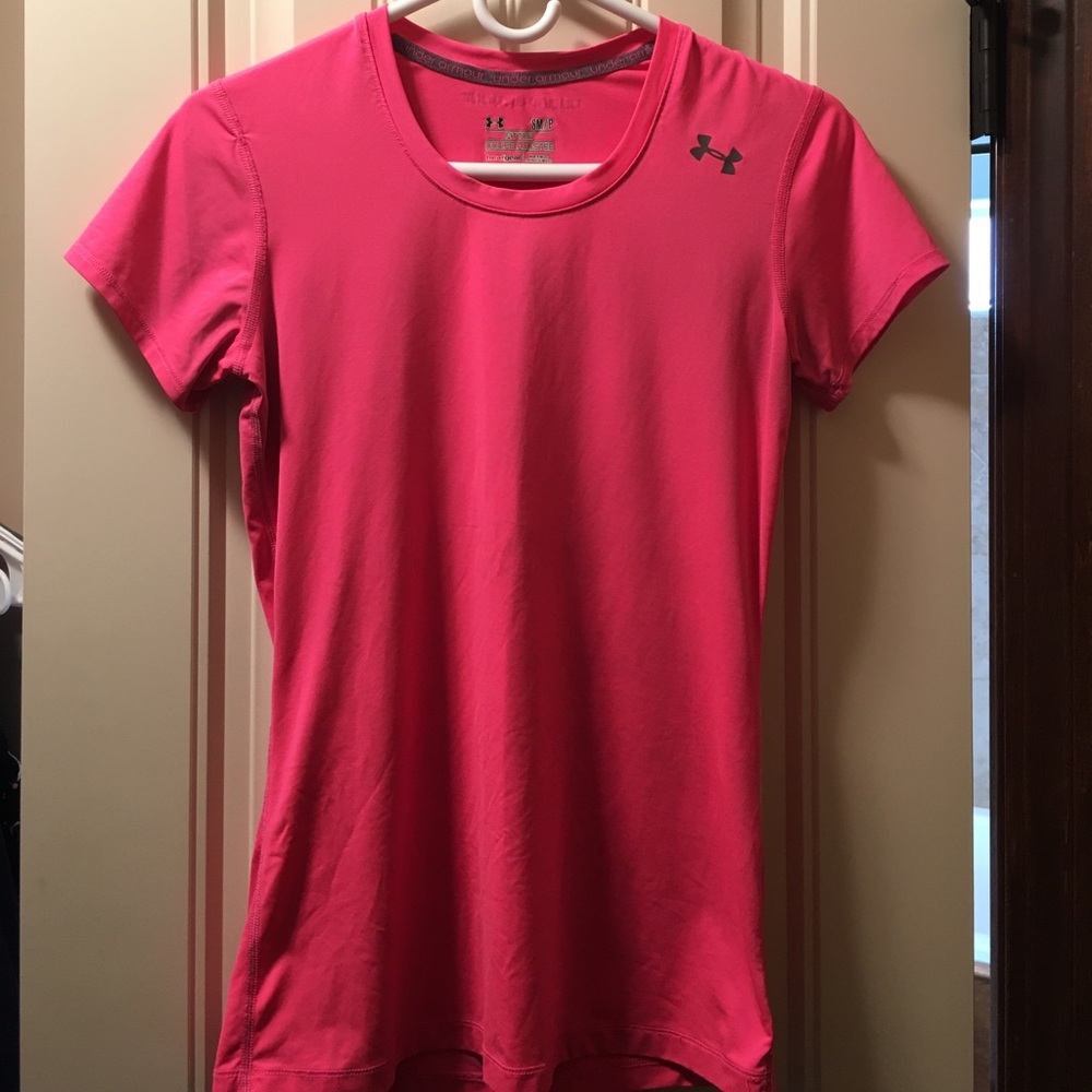 Under Armour scoop neck short sleeve workout top