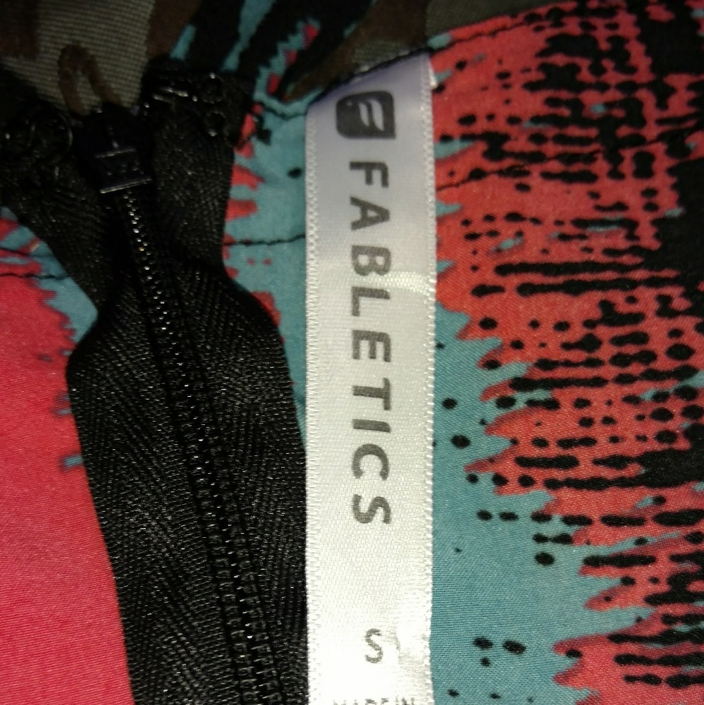 Cute Fabletics romper - Excellent condition - Picture 2 of 2