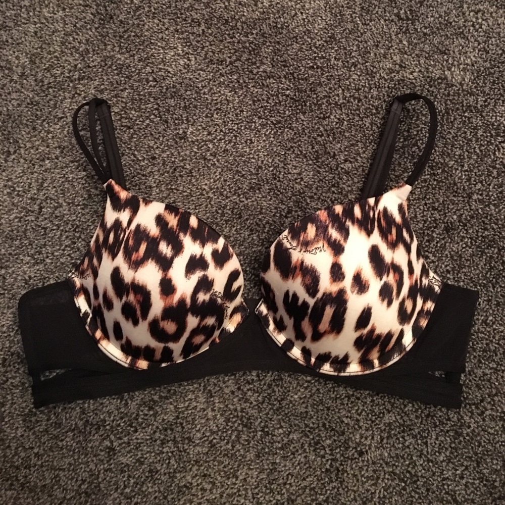 Victoria’s Secret very sexy push-up bra