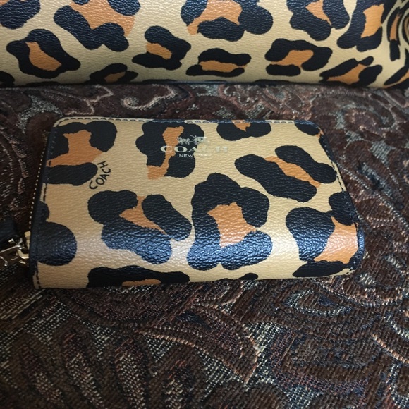 💕Coach set💕 - Picture 3 of 8