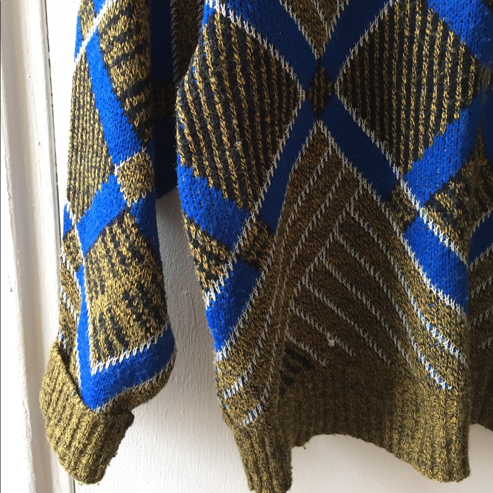 90s Vintage Oversized Sweater - Picture 3 of 5
