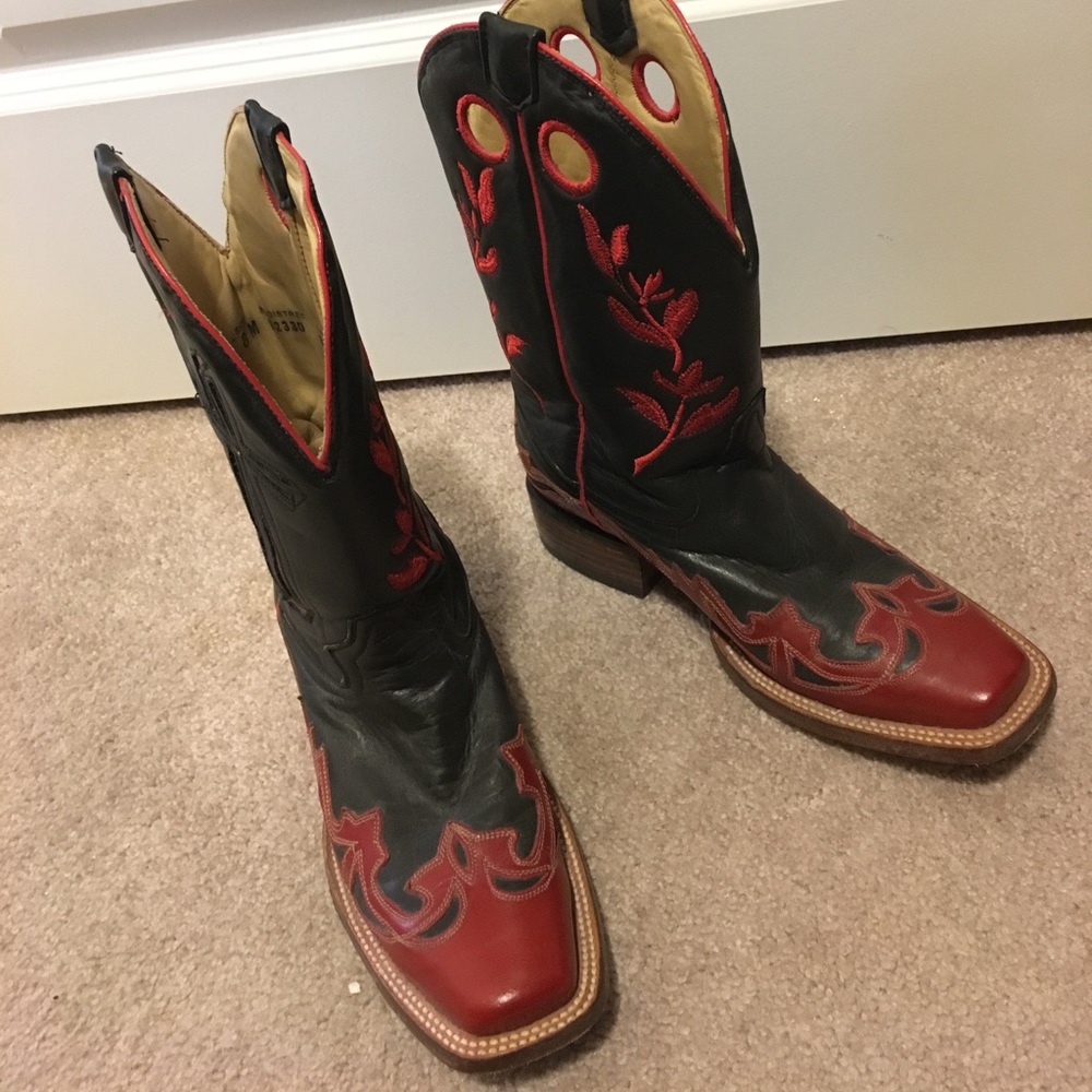 Women's authentic cowboy boots
