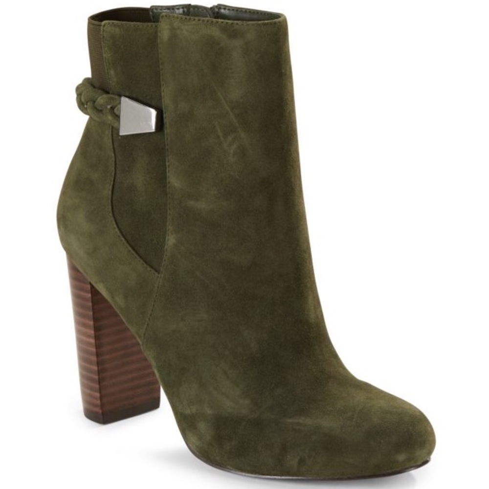 Suede boots