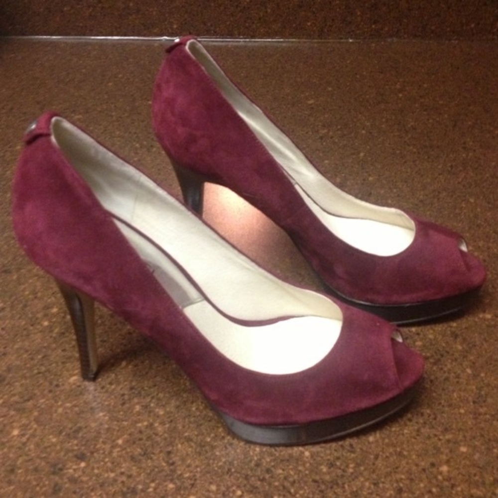 Beautiful Michael Kors Suede Peep Toe Pumps