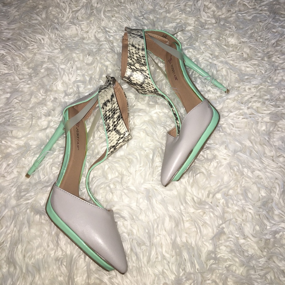 High Heels perfect for the upcoming holidays!