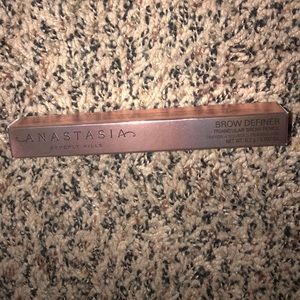 SOLD NWOT Anastasia Brow Definer