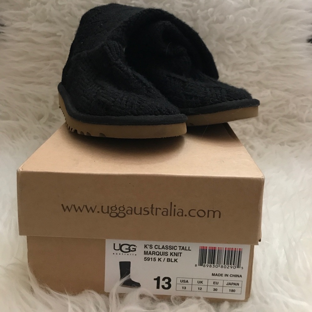 Like New Ugg Classic Knit Marquis