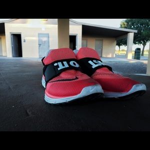 Nike running shoes, new condition!