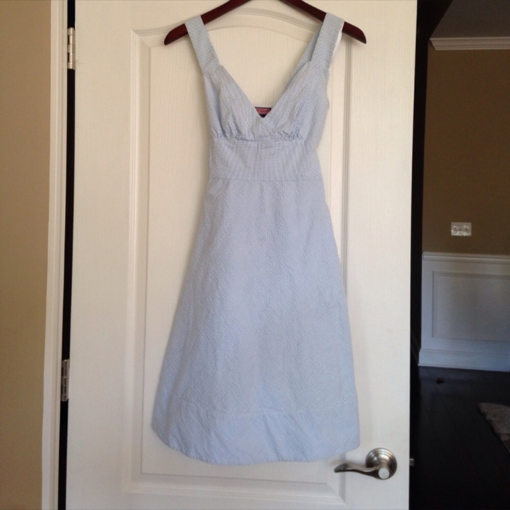 Vineyard Vines Blue/white Seersucker Dress. Size 2