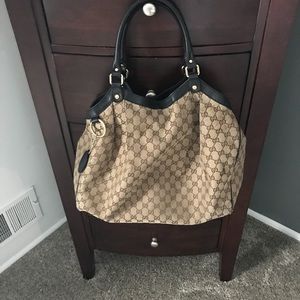 Large Gucci Sukey bag
