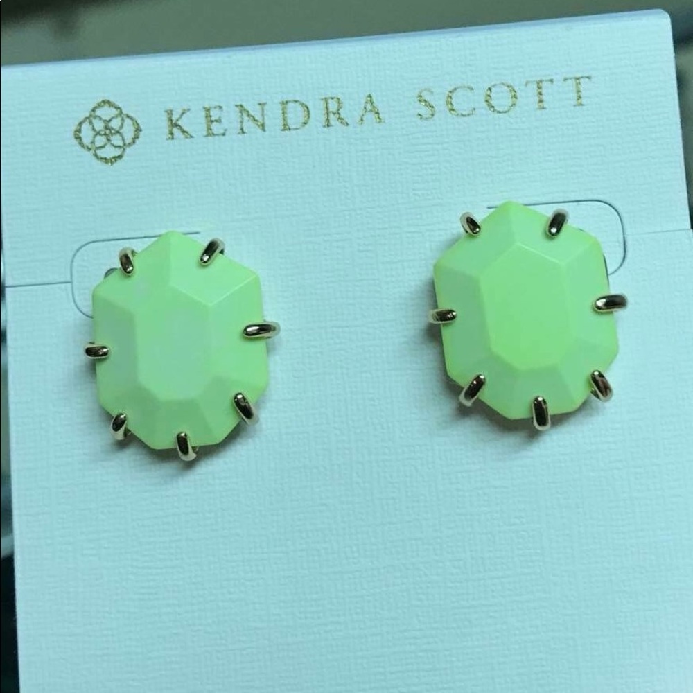 Neon Yellow Morgan’s 🍍