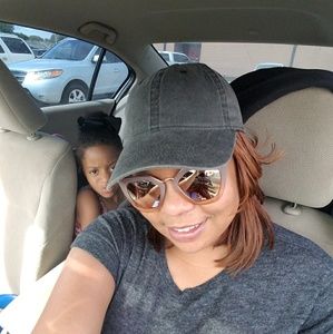 Meet your Posher, Brandi