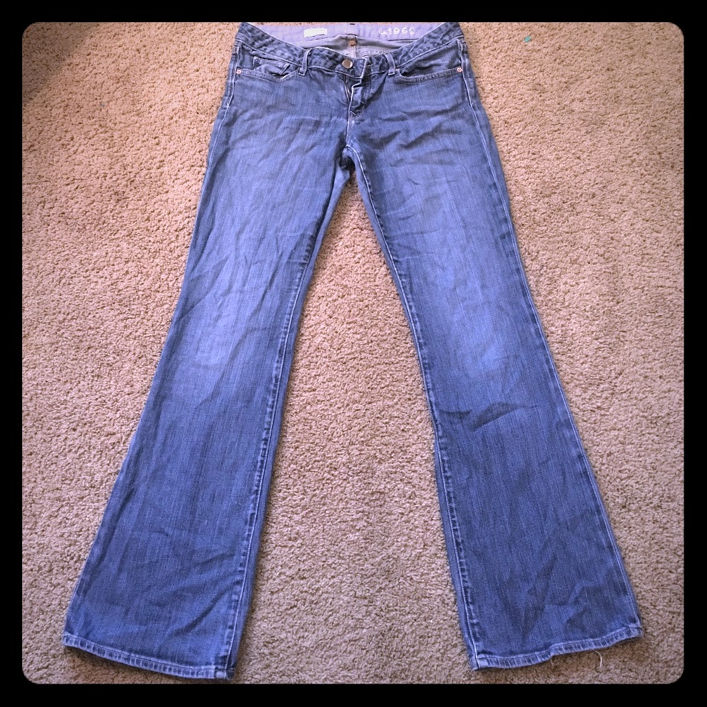 Women’s curvy gap jeans