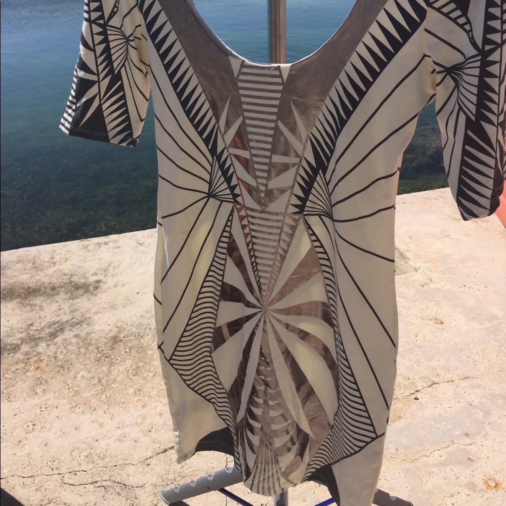 Bebe Dress - Picture 5 of 7