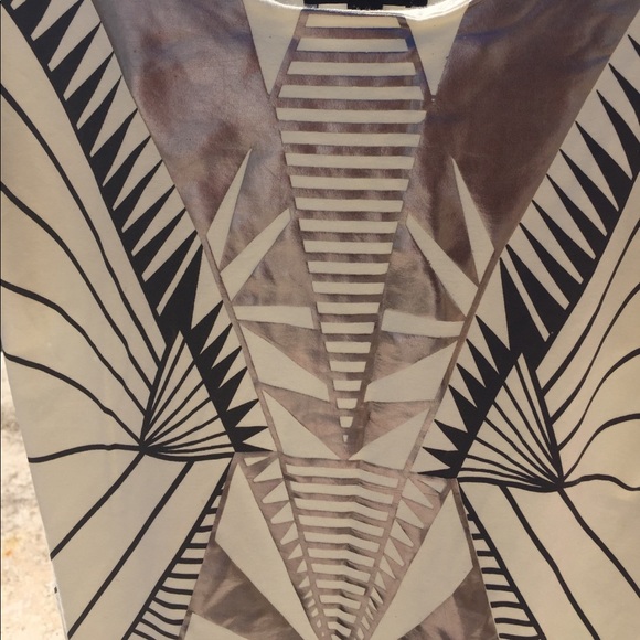 Bebe Dress - Picture 3 of 7