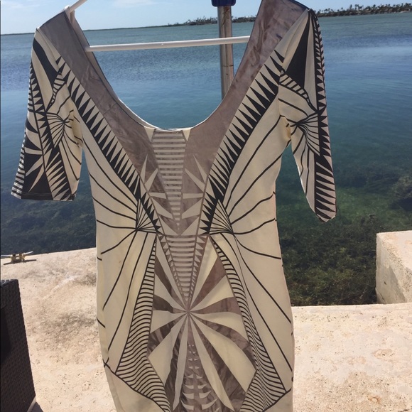 Bebe Dress - Picture 6 of 7