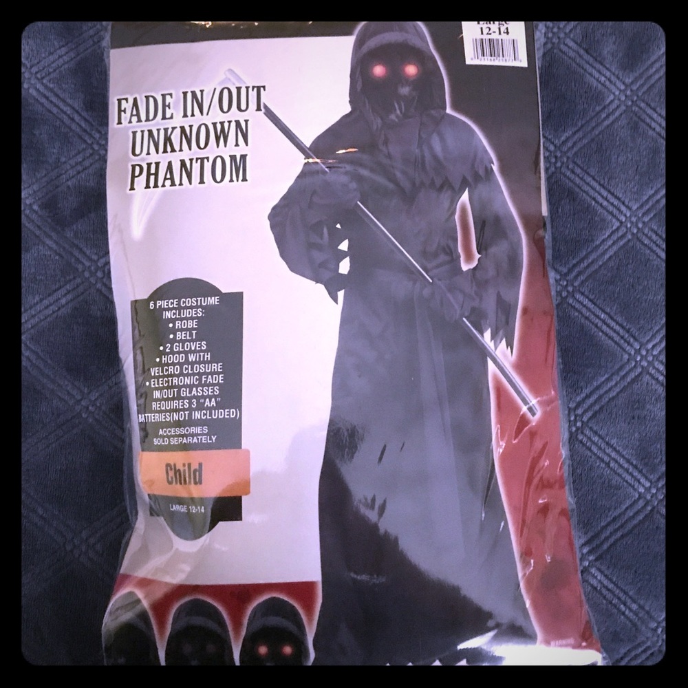 FadeIn/Out Unknown Phantom Child Costume