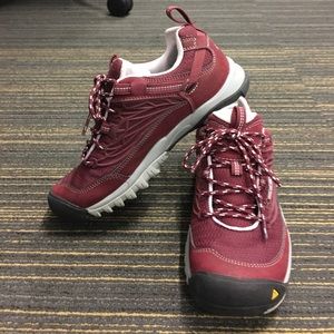 KEEN Hiking Shoes