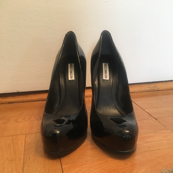 NEVER WORN kelsi dagger high heels pumps black - Picture 3 of 5