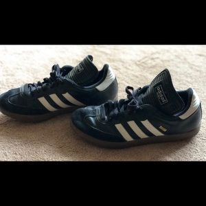 Adidas samba shoe