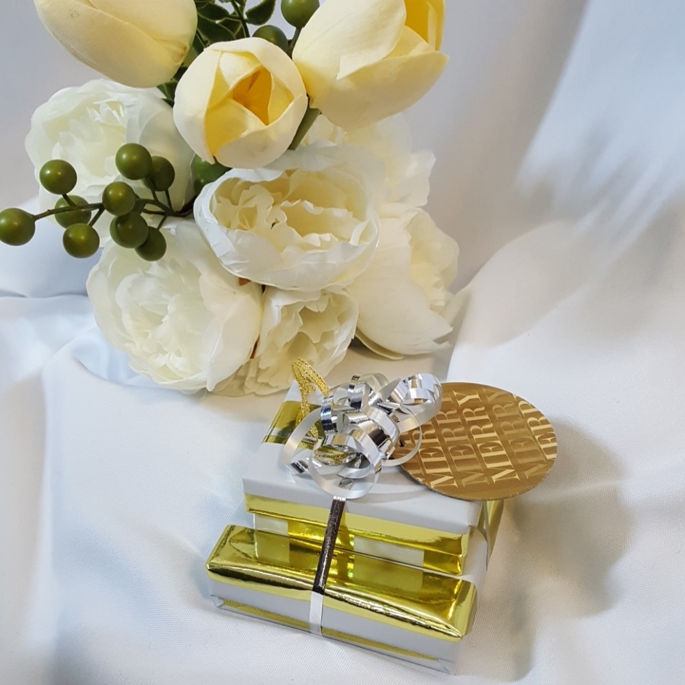 Gift Wrap Your Items! View 2