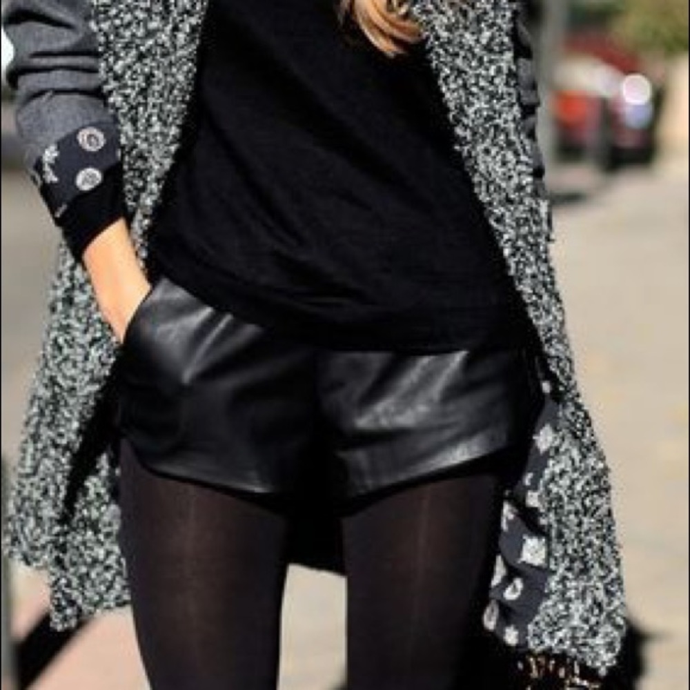 SOLD!! XL Faux leather shorts