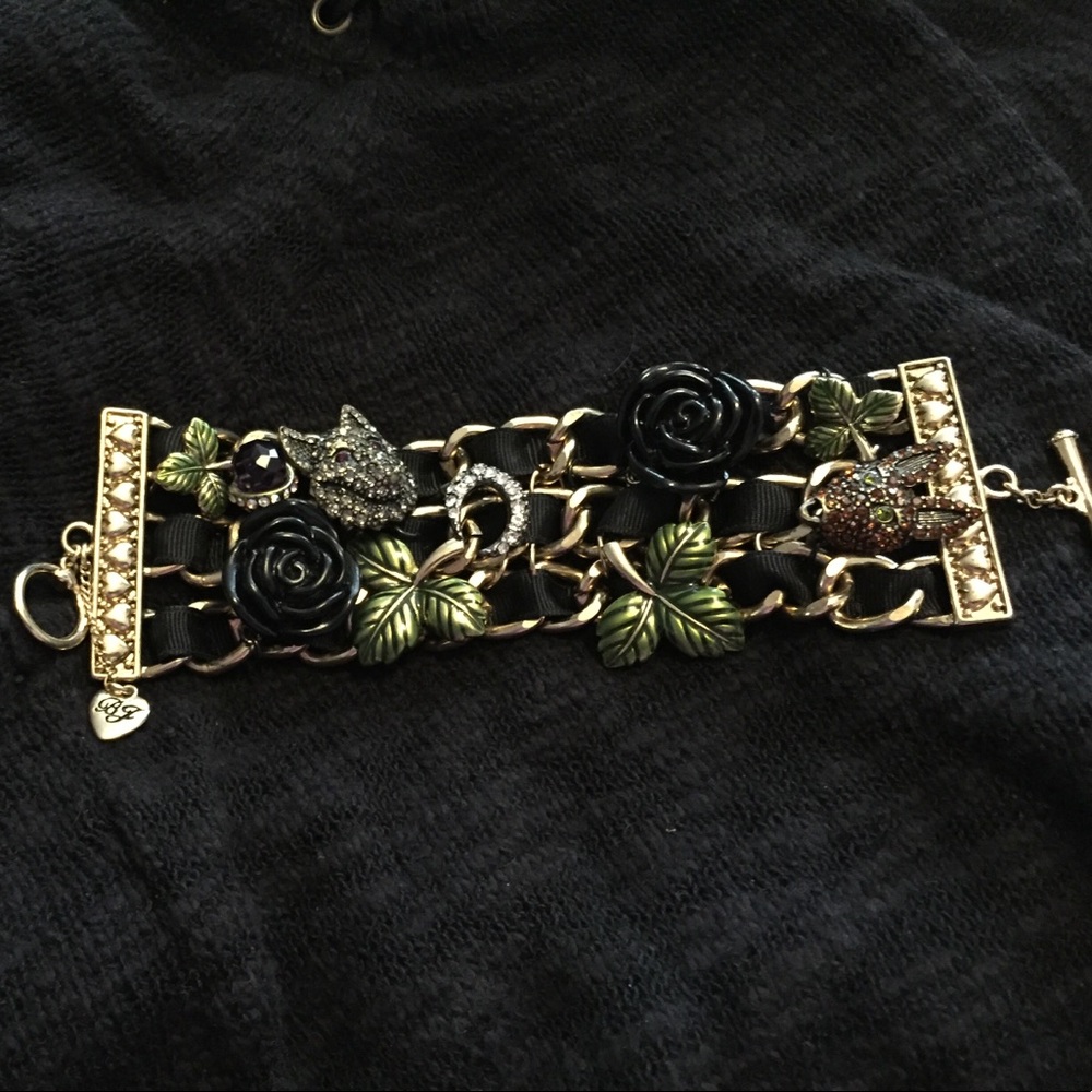 BETSEY JOHNSON FOX DOG WOLF BRACELET