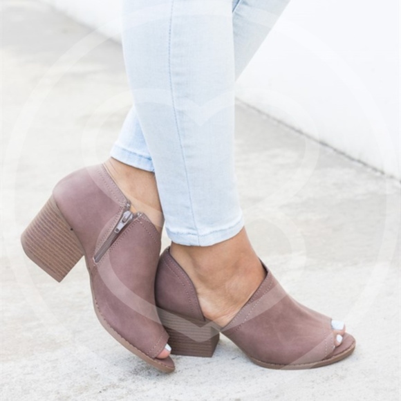 Classic Side Zipper Peep Toe Cut out booties - Picture 2 of 3