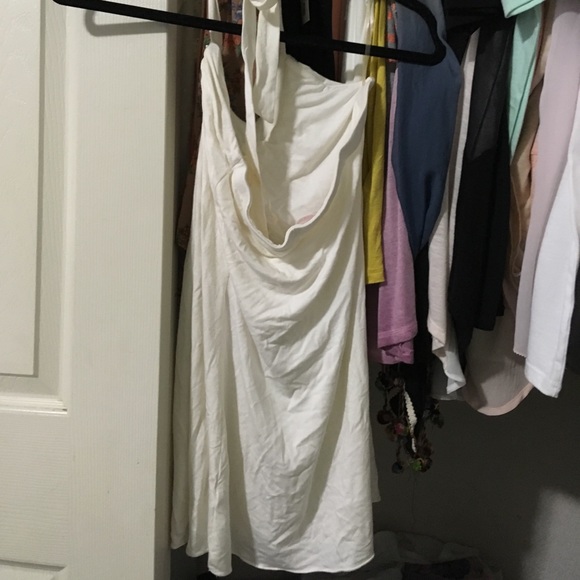 HALTER TOP - Picture 3 of 3